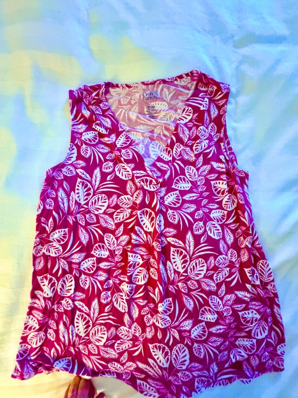 croft & barrow Pink and White Leaf-Print Sleeveless Tank